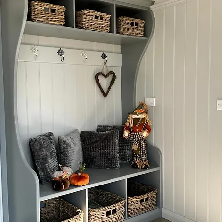 Apartman Old Annex Clones